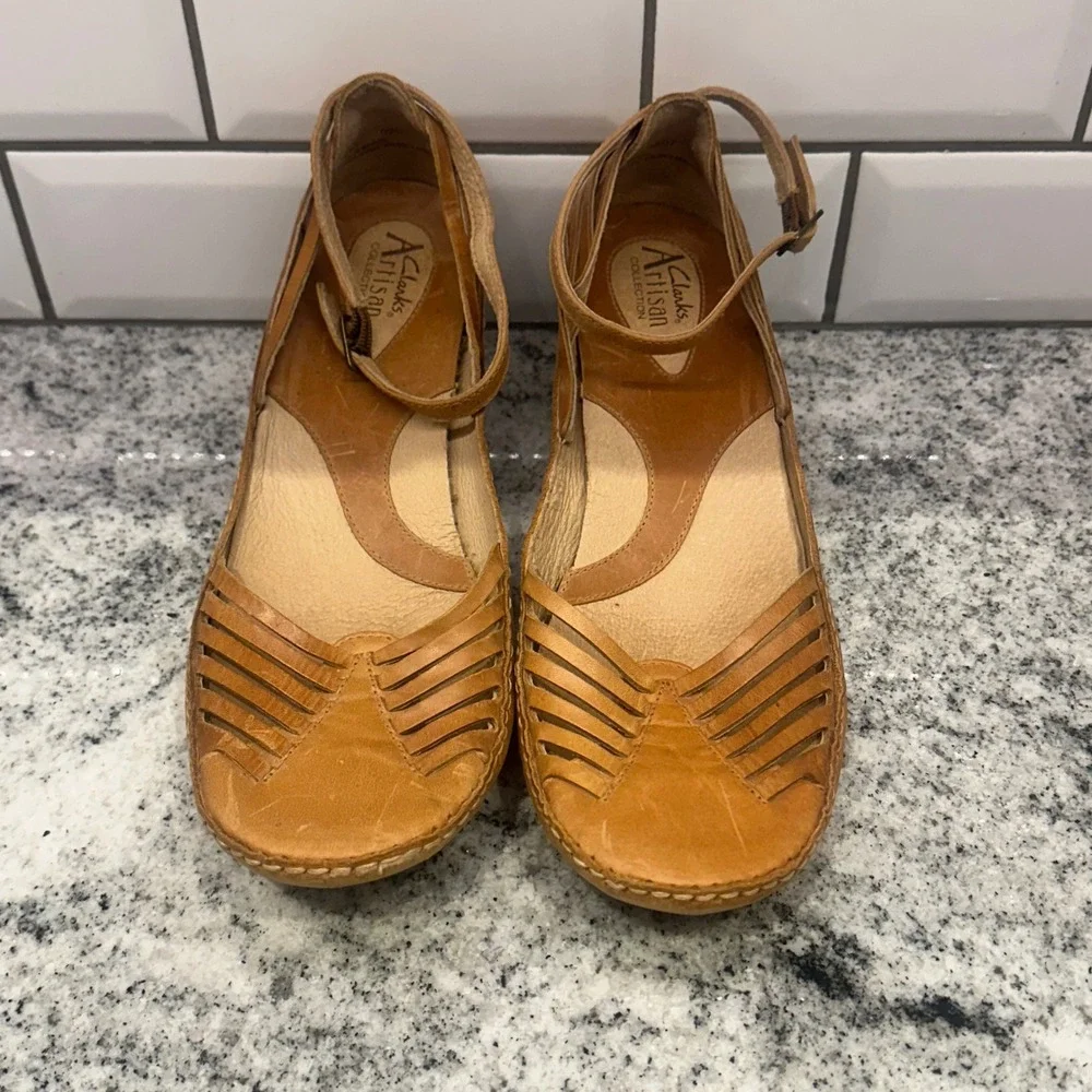 Clarks Women 10M Wedge Sandals Tan Leather Woven Huarache Ankle Strap Boho